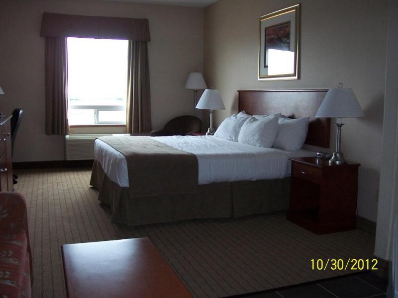 Days Inn By Wyndham Moose Jaw Exteriör bild